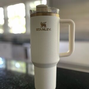 Limited edition Stanley: Cream Moon 40 oz